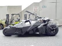 蝙蝠俠：開戰時刻 中的蝙蝠車 (紙模型)(1P)